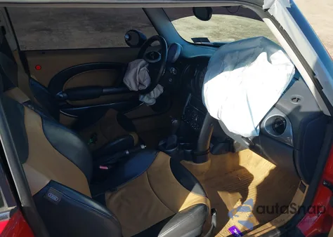 2004 Mini Cooper z USA, uszkodzony, nr VIN WMWRC33484TJ59655